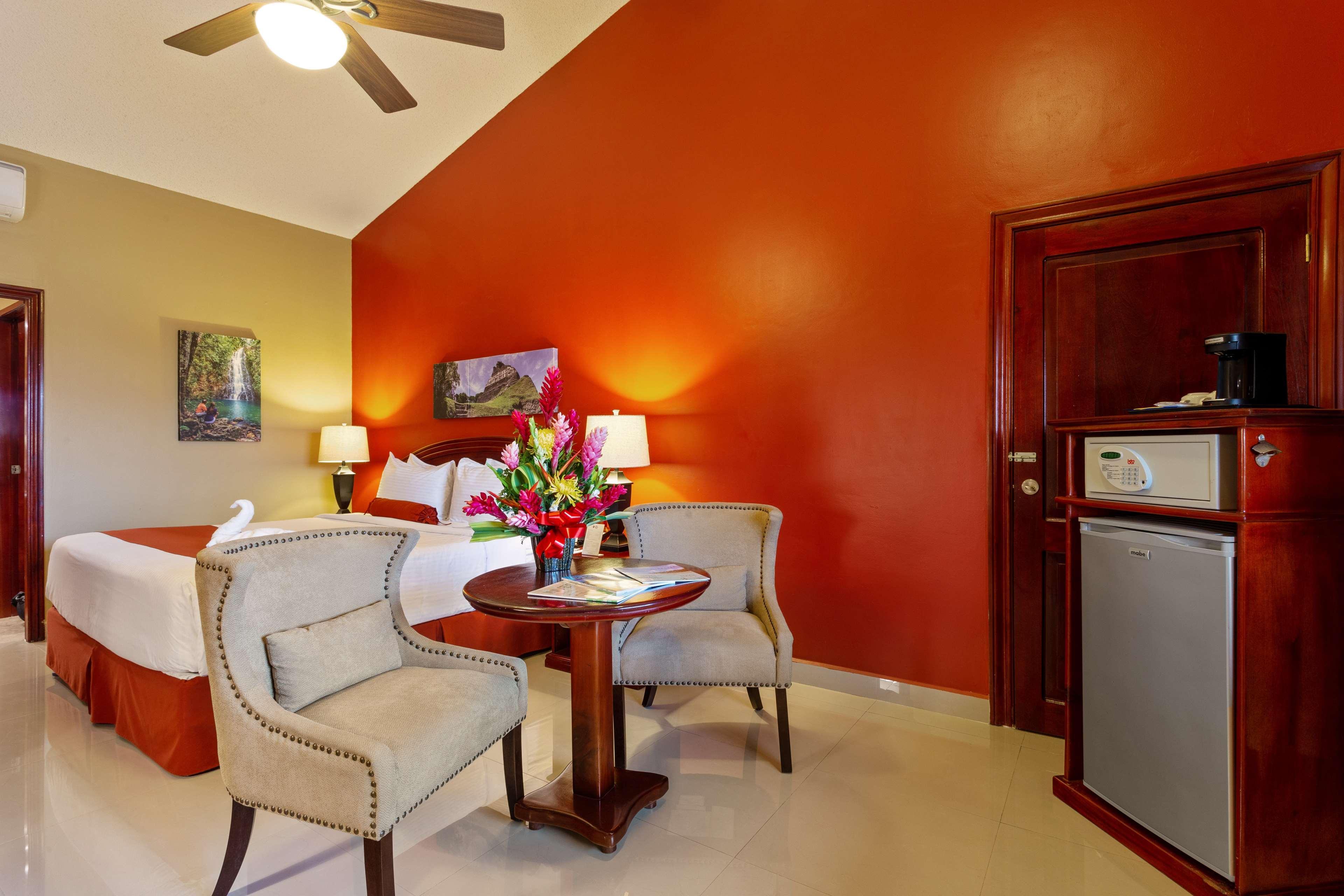 Best Western Plus Belize Biltmore Plaza Беліз Екстер'єр фото