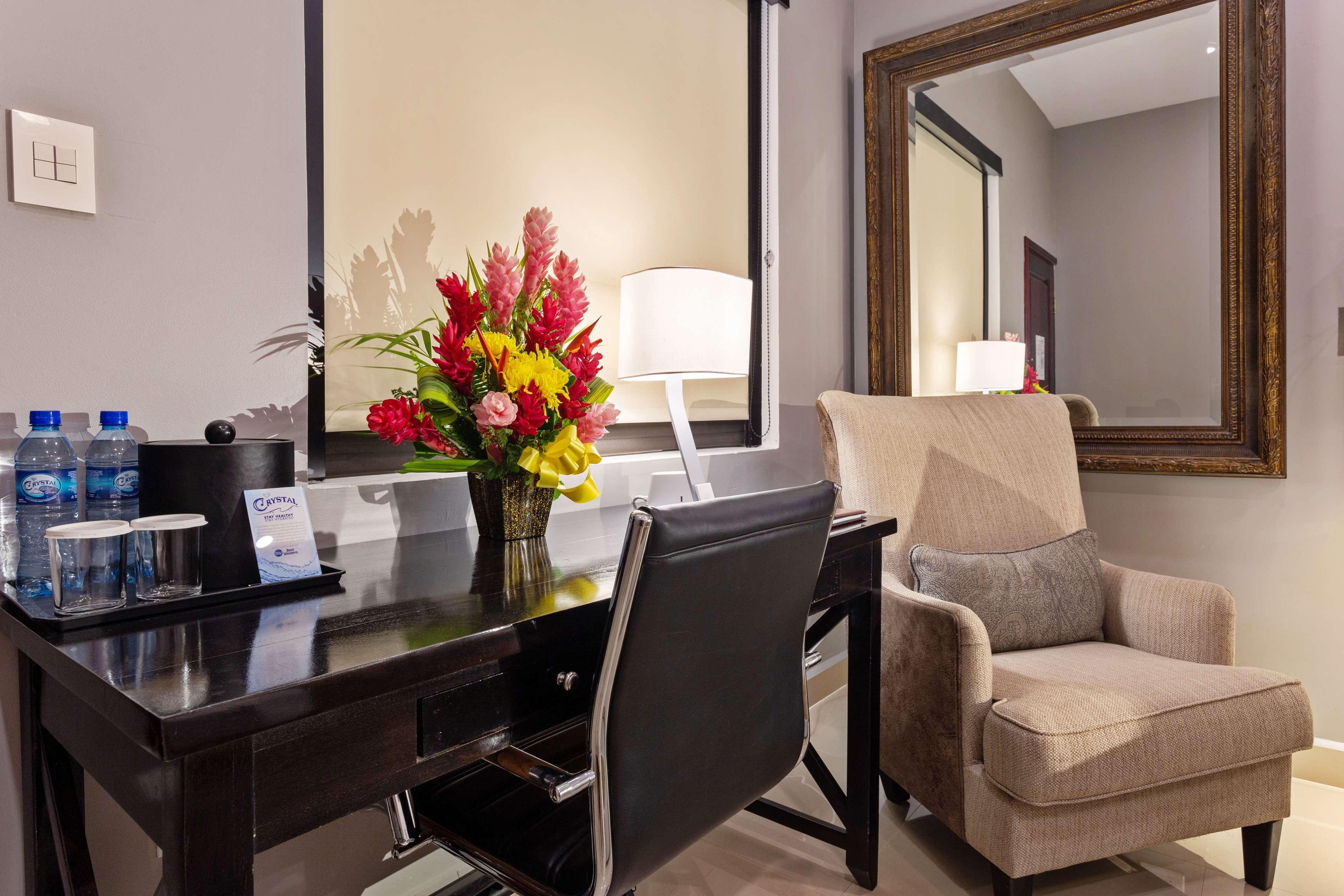 Best Western Plus Belize Biltmore Plaza Беліз Екстер'єр фото