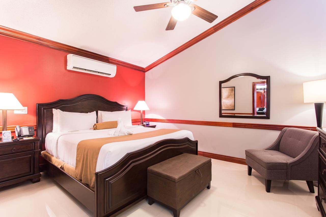Best Western Plus Belize Biltmore Plaza Беліз Екстер'єр фото